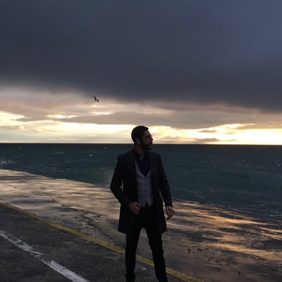 ArshamZzZz's profile picture. 