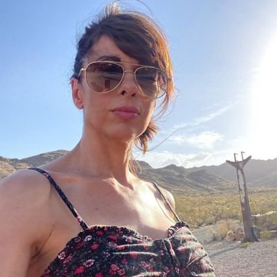 Amanda090319728's profile picture. Unique