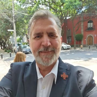 De todo intensamente, de lo que me falta, todavía tengo tiempo, lo difícil sale, lo imposible tarda un poco.....