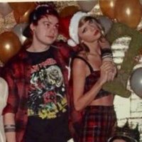 andy🖤 misses 5sos (@swiftisos) 's Twitter Profile Photo andy🖤 misses 5sos (@swiftisos) 's Twitter Profile Photo
