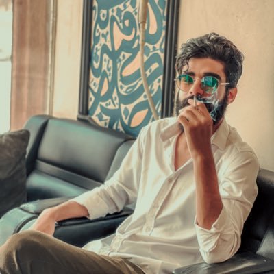 كاتب ، محلل سياسي ، اقتصادي ، اجتماعي ، باحث فلسفي مهتم في السياسة والاسواق المالية والاحداث العالمية وتحليلها ، كل ما يصدر هو رأي شخصي