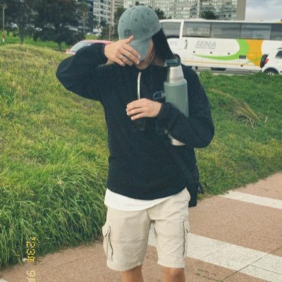 torreszoe13's profile picture. 