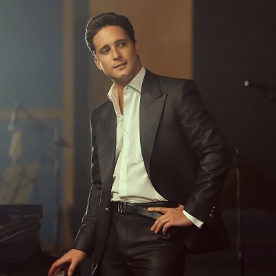 Micky/Miquelet - El sol de México - 25/35 años (Época adaptable) - Figura pública - Cuenta de Roleplay
#FreeRol #SexRol