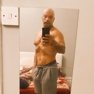 JesseCisne62052's profile picture. Living by karma's gentle flow.