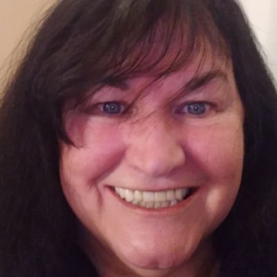 TrishDoesStuff's profile picture. 