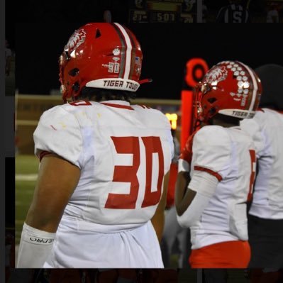 Class of 26’ 5’10 DT.//Terrell High School//3.2 GPA// dinoo2k@icloud.com//#945-251-5493//https://t.co/vVIz9dGO5B