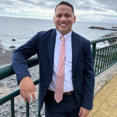 La vida es más que respirar. Soy escritor en mis tiempos libres, escribo sobre la vida, el amor y el mundo como lo ven algunas personas.⚡️ ∆ℓωαуѕ 🏳️🌈