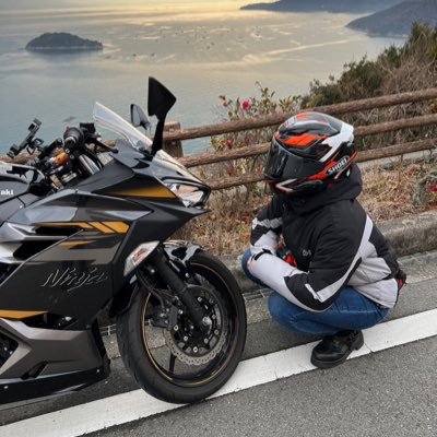 🏍☞Ninja400 (22年式) 基本ソロか相方とぶらぶら走っとります 日常も呟きます。 極度の人見知り🫣 無言フォロー失礼します┏〇゛