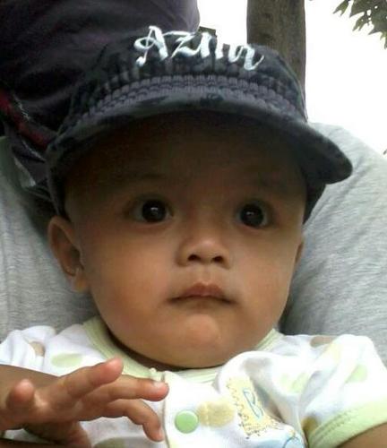 azmi210511's profile picture. 