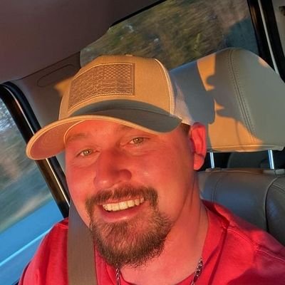ThomasSams49729's profile picture. I'm new on this site, looking forward on my future ahead, just a kind and caring man that want something lovely on it🌹🌹