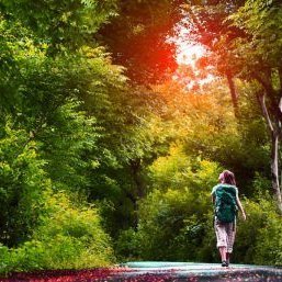 EmmaJones1098's profile picture. Economic journalist, also an aspiring novelist and lover of nature.