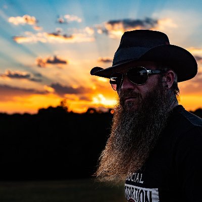 Cody Jinks Profile