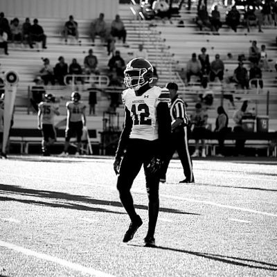 6’1 .5 178 DB @ meade highschool 3.0 GPA Jaydendixon2025@gmail.com (4.65 40) 443-538-7350