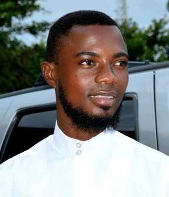 An entrepreneurer, copywriter, & a Computer Scientist. A smart & intelligent young man.