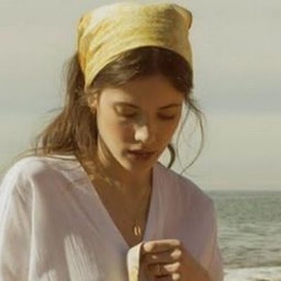 SophieB49020's profile picture. 