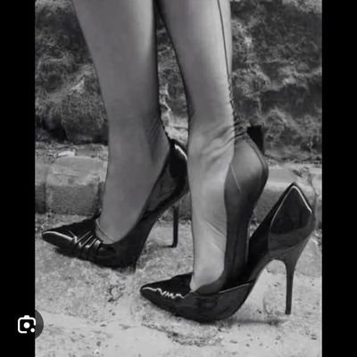 thattattedpro's profile picture. Me, your Momma and some other whore, floating down the river on a shithouse door... 
*Non-SWer accounts can fuck off*