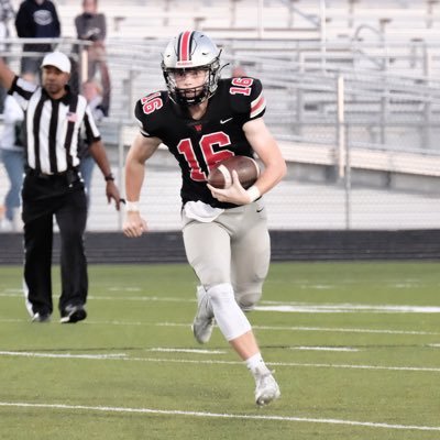 BVW ‘25 (KS) - QB | 4.2 GPA | 28 ACT | 5’11 175 lbs | hudl: https://t.co/hI4oOJypoj