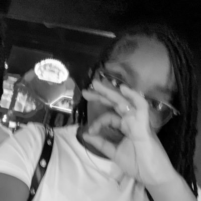 sariyahnicolee's profile picture. damn i hate the real me