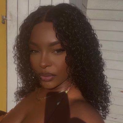 badgyalyss's profile picture. 