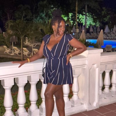 __mojojojoo's profile picture. Founder of Erinae Naturals 🍃II IG: @erinae_naturals