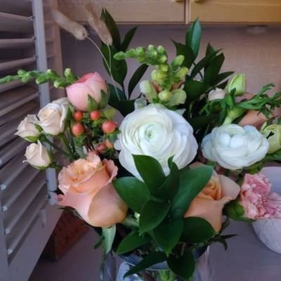 EllyLoRe2's profile picture. 