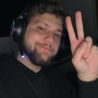 alvesmaladin's profile picture. Tudo e muito incerto 🖕🏻