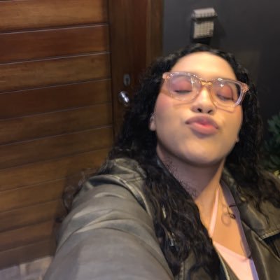 my private stan account 🧚🏾‍♀️secretly hate y'all! ✨ 🇵🇪 sadly peruvianne. disney geek 🏰. I know somethin' about hip-hop.