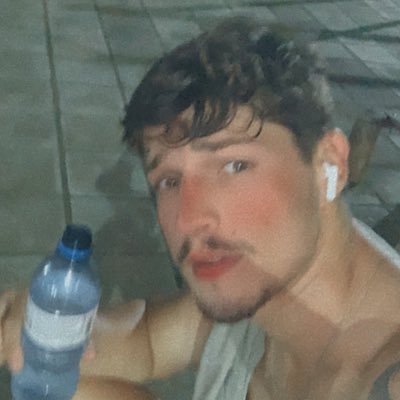 KallylNascimen2's profile picture. o último romântico