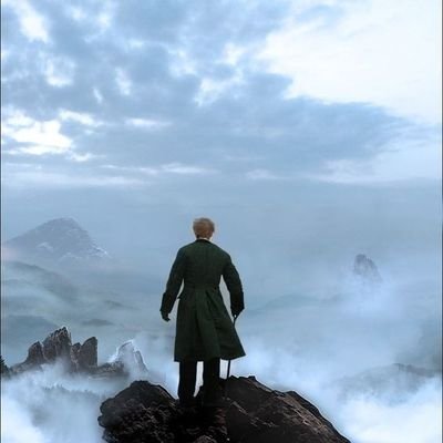 CaminanteMar's profile picture. Tan viejo cómo la Constitución, Licenciado en Humanidades, amante del cine, la gastronomía y la belleza.