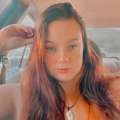 All natural curvy little vixen. Fluent in sarcasm and dad jokes. Check out my OF for all my 🥵 content. No PPV.