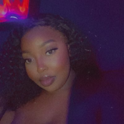 callherzeee's profile picture. 💘