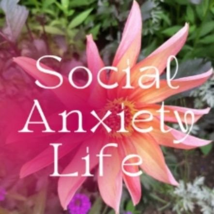 Exploring life with a side of social anxiety, one podcast episode at a time. Join the conversation and find your voice. 🎙️💬 #SocialAnxietyLife