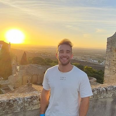 JoaoFrancoP's profile picture. Qual o valor de uma coisa que só pode ser vivida uma vez?