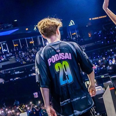 Professional Fortnite Player for @gentlemates | Contact me : contact@podasai.com