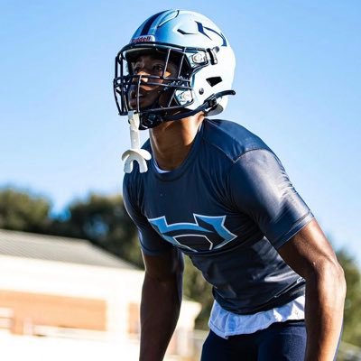 ATH @ Hopewell HighSchool ‘24| 6’2 197lbs | Cell: 704-490-1895 | 100 time: 10.81 | 40: 4.39
