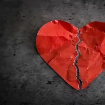 On a mission to mend my broken heart, armed with hope and poetry💔
