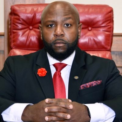New Orleans native, Retired Army Veteran, Juris Doctor Candidate, Phi Beta Sigma that loves his kids, bed and traveling.