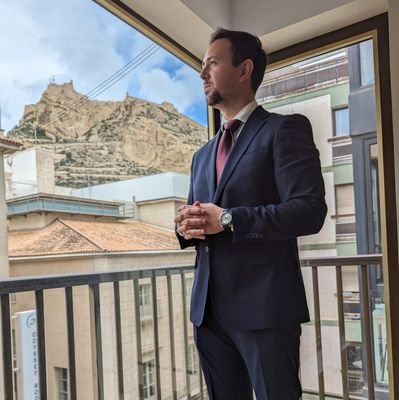 Abogado laboralista ⚖️ |
Alicante☀️ |
Amateur en Filosofía.