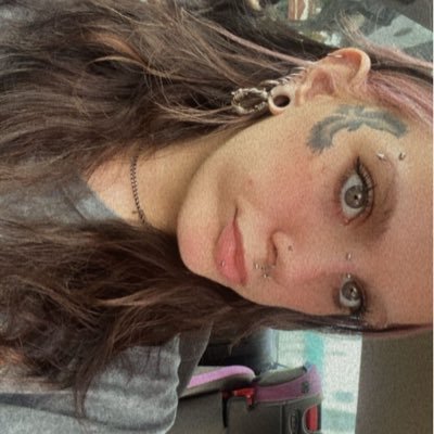 battyattitude's profile picture. eating animals is weird… 🌱Vegan🌱 407RECOVER ,                                                   Buddhist🎴🪷 🔮♌️🪬🧘🏻‍♀️, El & Es👣 TC👩🏻‍❤️‍💋‍👨🏼 Alex🪽