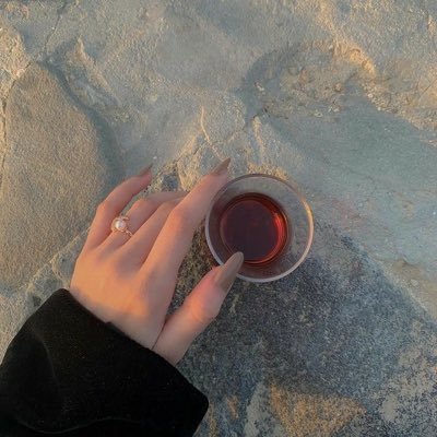 rriioln's profile picture. وصادفتك واثارني انا من وقتها مُلهم