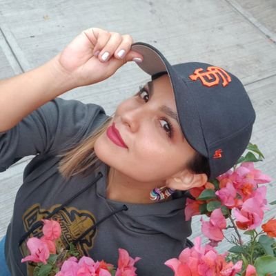 ⚾️ Siempre hablando del mejor deporte del mundo | @MLB & @SFGiants fan. 🧡🖤