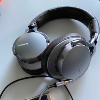 simesava2's profile picture. 夏の暑さと冬の寒さ、ホラーとそうめんが苦手です。 餃子と干し柿と映画と音楽が好物です。 政治や経済に興味がないわけではありませんが、呟いてもたぶん不快感が増すだけだし、議論する気もないので、あまり反応しないし呟きもしませんのであしからず。書き込みしなくなったら、「やめたんだな」か「死んだんだな」とご理解ください。