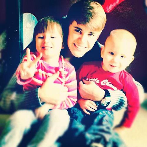 #truebelieber...the glee project,Mario Ogle,we are kingson, 78 violet & Jordan Jansen r following me:) now jst 4 Justin 2 do that*♥
