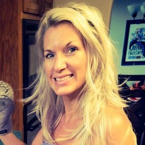 Animal rescue activist, lingerie enthusiast, outspoken reviewer, tech nerd, giver of questionable advice, entrepreneur. This is my ONLY Twitter account.