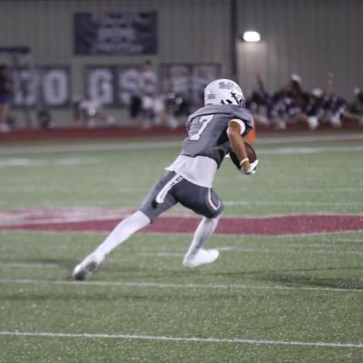 Magnolia High School Class of 2024 | Slot Receiver | 5’ 11 170 | 3.8 GPA | email: huntermartines7@gmail.com