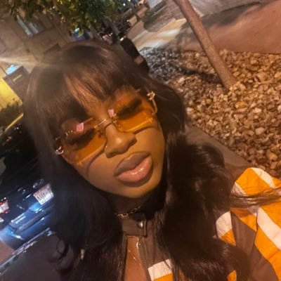 seymone_evans's profile picture. 