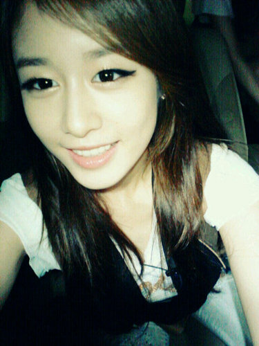 T-ARA's innocent maknae Jiyeonnie! XD -- @pjy1234 || 93line || JiSisters with @WGM_Jieun ♥