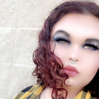 beauty_by_T615's profile picture. MUA| 19 | Tennessee