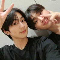 π (@sunjaywon777) 's Twitter Profile