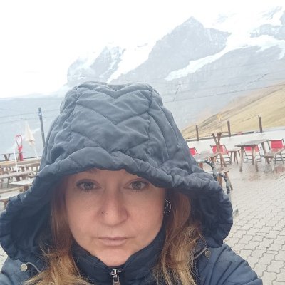 H1maku's profile picture. 30 let táhnu káru OSVČ
Bydlím u Paní Hraběnky.
Muzika,knihy a ragby ♥ 
Každý má nějaký příběh, ne každý ho chce sdílet.